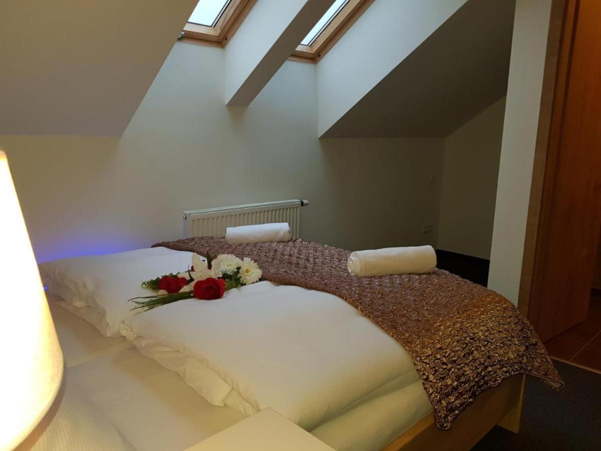 Guest house A Restaurace U Sousedu Strazny