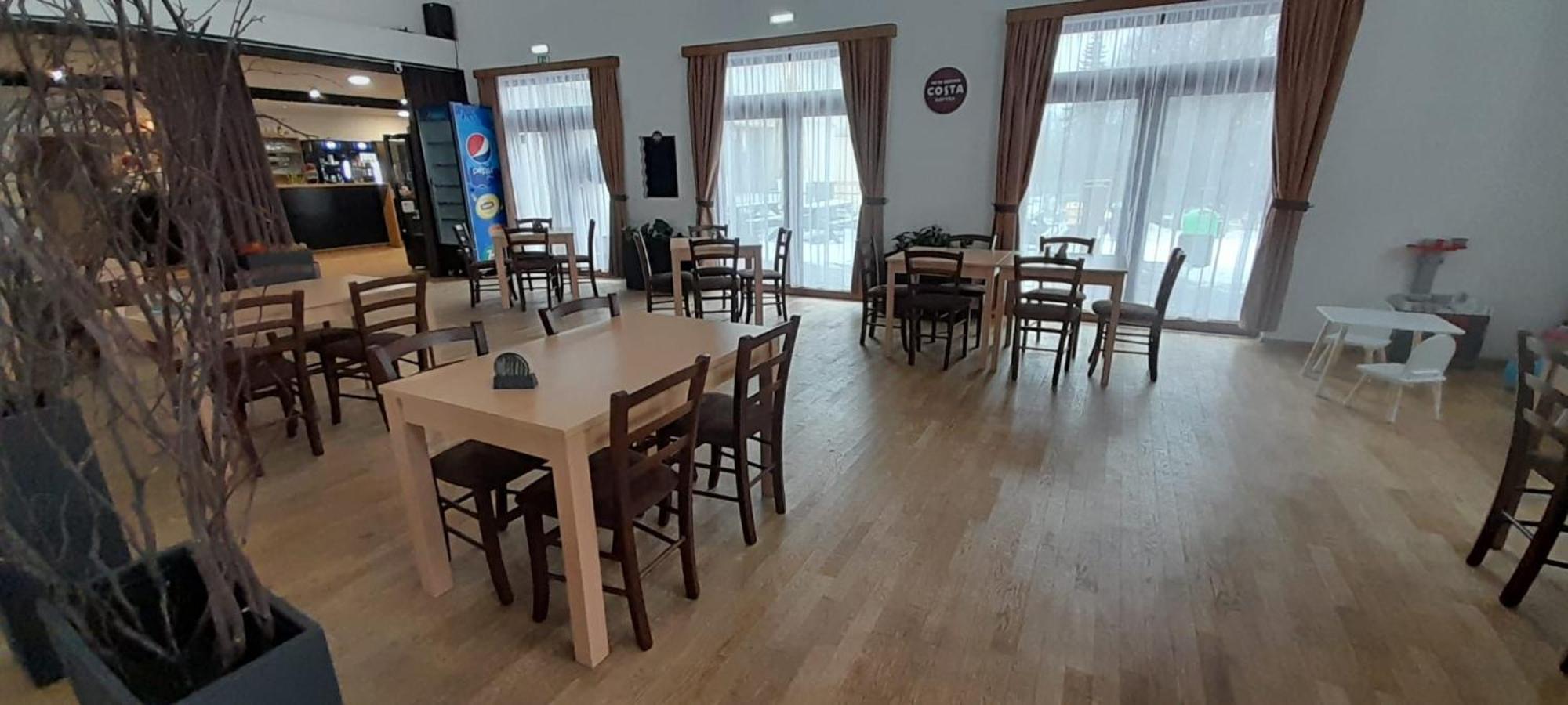 A Restaurace U Sousedu Стражны